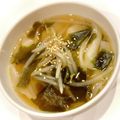 悠LOVE航's cooksnap of when they made わかめともやしのワンタンスープ.