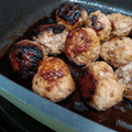 FaithAloha's cooksnap of when they made ☆お弁当おかず☆鶏だんごの照焼き.