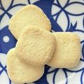 エターニア's cooksnap of when they made 材料3つ⭐サクッコーンスターチクッキー.