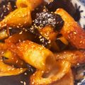 sacching's cooksnap of when they made ピリ辛！ヤンニョムなすちくわ.