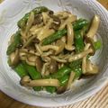 ariyuki97's cooksnap of when they made アスパラとしめじのオイスターバター炒め.