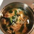 Ruriluru's cooksnap of when they made えのきと玉ねぎのみそ汁.