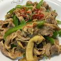 半熟王子's cooksnap of when they made 牛肉しめじピーマンのオイスターソース丼.