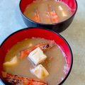 Moggieneko's cooksnap of when they made 海老の頭とふあふあ豆腐の濃厚お味噌汁.