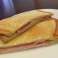 めそるれママ's cooksnap of when they made フライパンでホットサンド.