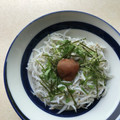 Ruriluru's cooksnap of when they made 簡単！大葉と梅干しのしらす丼.