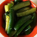 ゆっきい９'s cooksnap of when they made きゅうりの漬物☆切って、漬けて、放置.