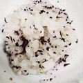 ＹＯＵ太's cooksnap of when they made ゆかりとほんだしで☆おにぎり.