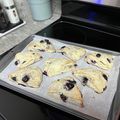 Norizo's cooksnap of when they made 本物みたい！スタバのブルーベリースコーン.