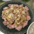chou*'s cooksnap of when they made 【簡単】薬味もりもり和風牛肉たたき.