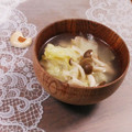 クックHG9V8Y☆'s cooksnap of when they made ☆きゃべつときのこの和風スープ☆.