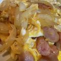 toshio39's cooksnap of when they made 簡単＊ウィンナーと玉ねぎの卵炒め.