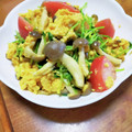 TomoGoQoo's cooksnap of when they made 白だしで簡単！豆苗としめじの卵炒め.