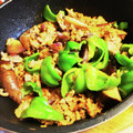 殿のお嫁さん's cooksnap of when they made ぼたんこしょう肉味噌炒め.
