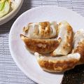 まーちゃろう's cooksnap of when they made 冷凍餃子でもう一品 揚げ餃子.