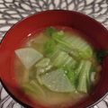 tikariri's cooksnap of when they made ぽっかぽか大根と白菜のお味噌汁.