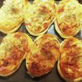 roll21's cooksnap of when they made 惣菜パンの王道✿ハムチーズオニオン✿.
