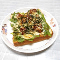 ＠迷子＠'s cooksnap of when they made シャキ²レタスと焼きとり缶の和トースト.