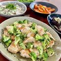 Superlittleboo's cooksnap of when they made 鶏とブロッコリーのガ-リックオイマヨ炒め.