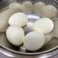 のんべぇヒロ's cooksnap of when they made 子供でも綺麗に出来ちゃうゆで卵の剥き方.