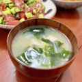Superlittleboo's cooksnap of when they made 茅乃舎の出汁で★玉ねぎと豆腐の味噌汁.