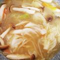 Snake's cooksnap of when they made 簡単✿マロニー中華スープ.