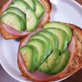 ponnko's cooksnap of when they made シンプルに☆アボカドとハムのトースト.