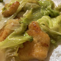 mantacarp's cooksnap of when they made 簡単美味しい！レタスと鶏むね肉のマヨ炒め.