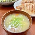 Superlittleboo's cooksnap of when they made 油揚げと野菜で美味しいお味噌汁❀.