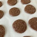 やしゃいち's cooksnap of when they made 表面が凸凹にならない簡単チョコマカロン.