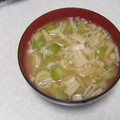 きらり流れ星's cooksnap of when they made えのきの石づきの味噌汁.
