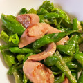 さちぶた♪'s cooksnap of when they made しし唐と魚肉ソーセージの塩糀炒め.