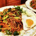 ダッフィーニーうに's cooksnap of when they made ☺牛肉とニラのオイスターソース焼きそば☺.