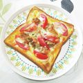 ネコかえる's cooksnap of when they made ハンバーグとトマトのチーズトースト☆.