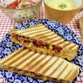 在宅勤務のおじさん's cooksnap of when they made 具沢山のタコス風ホットサンド.