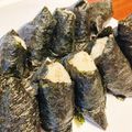papikun's cooksnap of when they made 昆布（塩や佃煮）と鰹節の二刀流おにぎり.