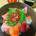 速めのパブロ's cooksnap of when they made お刺身盛り合わせ乗せるだけ♪ 海鮮丼.