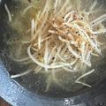 L.R's cooksnap of when they made 博士ちゃんの塩ラーメンスープ.