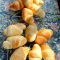 はのく's cooksnap of when they made もっちりミルクパンの塩バターロール.