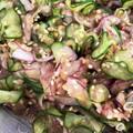 kanomanma's cooksnap of when they made 紫たまねぎと胡瓜のごま和え.