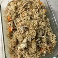 Ruriluru's cooksnap of when they made 炒り鷄や煮物の残りで炊き込みご飯♪.