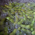 kuragenoie's cooksnap of when they made ♬ちょうどいい塩加減の枝豆の茹で方♬.