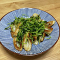アレックスゴールデン's cooksnap of when they made 豆苗とちくわのガーリック塩炒め.