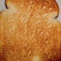 クック6R440O☆'s cooksnap of when they made 食パンはそのまま冷凍、そのままトースト.