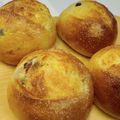 三作たぬき's cooksnap of when they made シュガートップ☆ミニラムレーズンパン.
