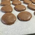 やしゃいち's cooksnap of when they made 表面が凸凹にならない簡単チョコマカロン.