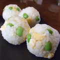 ロシアン's cooksnap of when they made ころころ✿枝豆と卵のおむすび✿.