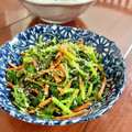 Superlittleboo's cooksnap of when they made あと一品☆人参とほうれん草の味噌ごま和え.