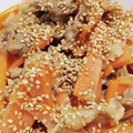あや3069's cooksnap of when they made ♢人参と豚肉のオイマヨ胡麻炒め♢.