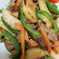 クックHBQ370☆'s cooksnap of when they made 牛コマとピーマンとじゃがいもの炒め物.